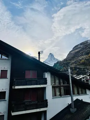 Ein allgemeiner Bergblick oder ein Berglick von der Ferienwohnung aus