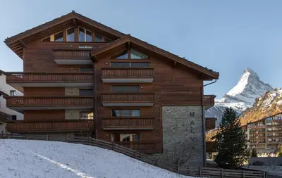 Ein allgemeiner Bergblick oder ein Berglick von der Ferienwohnung aus