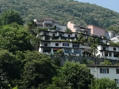 Ein allgemeiner Bergblick oder ein Berglick von des Ferienhauses aus