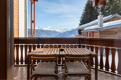 Ein allgemeiner Bergblick oder ein Berglick von der Ferienwohnung aus