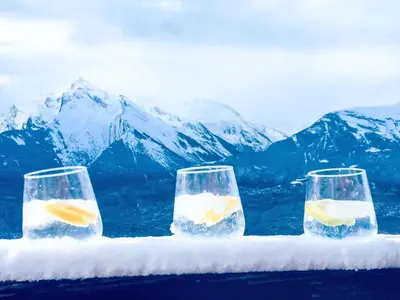 Ein allgemeiner Bergblick oder ein Berglick von des Chalets aus