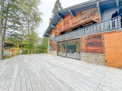 Das Gebäude in dem sich das Chalet befindet