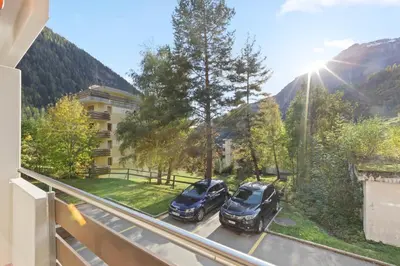 Ein allgemeiner Bergblick oder ein Berglick von der Ferienwohnung aus