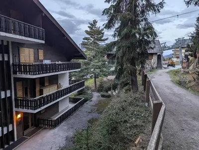 Das Gebäude in dem sich die Ferienwohnung befindet