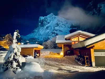 Ein allgemeiner Bergblick oder ein Berglick von der Ferienwohnung aus