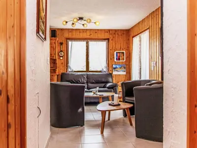 Ein Sitzbereich in der Unterkunft Chalet Dominic by Interhome