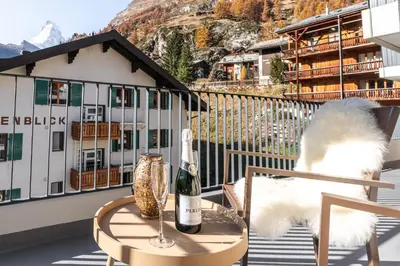 Ein allgemeiner Bergblick oder ein Berglick von der Ferienwohnung aus