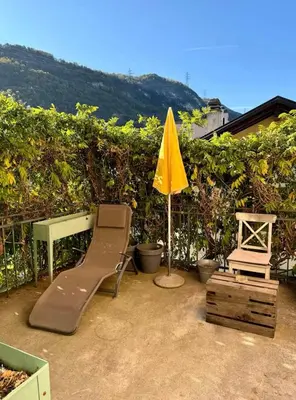 Ein allgemeiner Bergblick oder ein Berglick von der Ferienwohnung aus