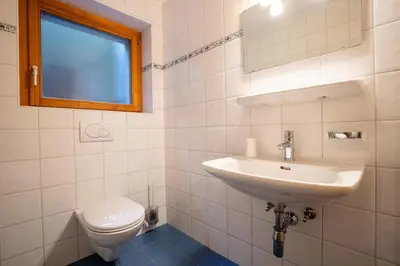 Ein Badezimmer in der Unterkunft Tschoueilles 014 MOUNTAIN & VIEW - chalet 12 pers
