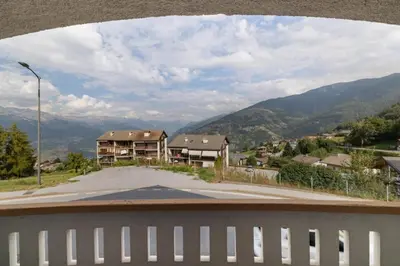 Ein allgemeiner Bergblick oder ein Berglick von der Ferienwohnung aus