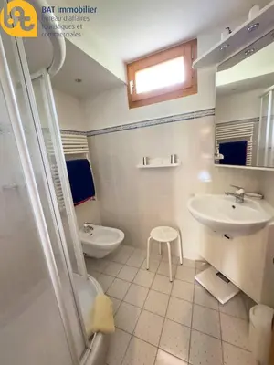 Ein Badezimmer in der Unterkunft Nava 96