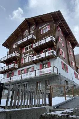 Das Gebäude in dem sich die Ferienwohnung befindet