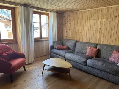 Ein Sitzbereich in der Unterkunft Apartment Haus Alpengruss EG by Interhome