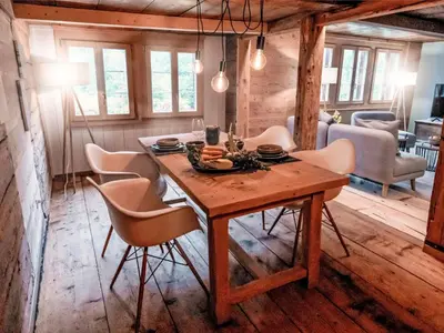 Ein Sitzbereich in der Unterkunft Apartment Chalet Solegg by Interhome