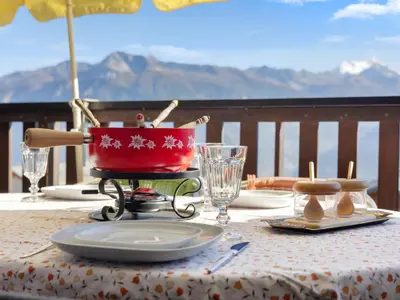 Ein allgemeiner Bergblick oder ein Berglick von der Ferienwohnung aus