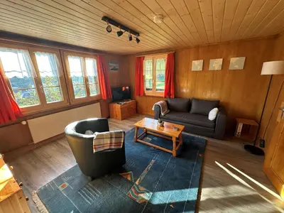 Ein Sitzbereich in der Unterkunft Apartment Ferienwohnung Gehrihorn by Interhome