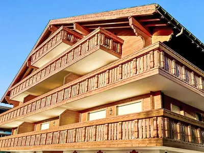 Das Gebäude in dem sich die Ferienwohnung befindet