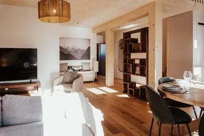 Ein Sitzbereich in der Unterkunft Hidden Retreats The Alpstyle