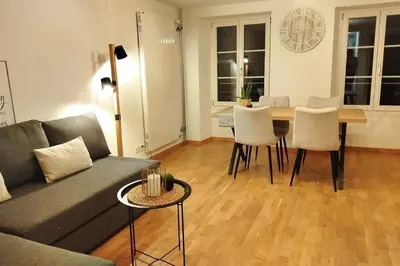 Ein Sitzbereich in der Unterkunft Zentral I 20Min nach Interlaken