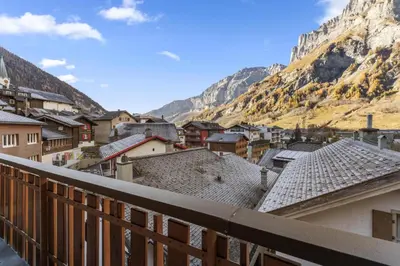 Ein allgemeiner Bergblick oder ein Berglick von der Ferienwohnung aus