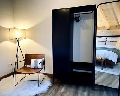 Ein Bett oder Betten in einem Zimmer der Unterkunft Hidden Retreats The Niesen