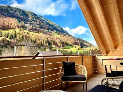 Ein allgemeiner Bergblick oder ein Berglick von der Ferienwohnung aus