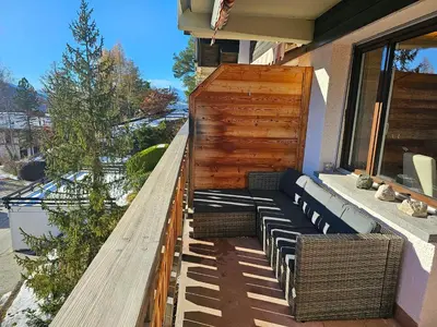 Ein Balkon oder eine Terrasse in der Unterkunft Havre de Paix et Confort à Vercorin, avec vue Panoramique