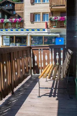 Ein Balkon oder eine Terrasse in der Unterkunft Chalet Wurzenbord 1