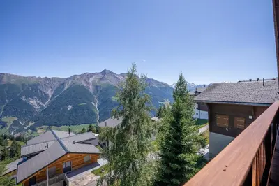 Ein allgemeiner Bergblick oder ein Berglick von der Ferienwohnung aus