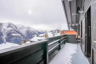 Ein allgemeiner Bergblick oder ein Berglick von der Ferienwohnung aus