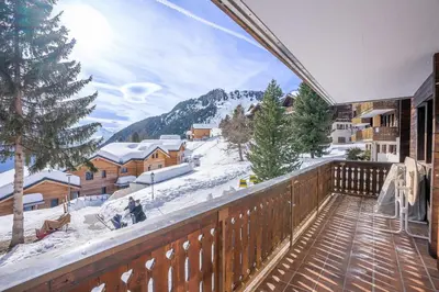 Ein allgemeiner Bergblick oder ein Berglick von der Ferienwohnung aus