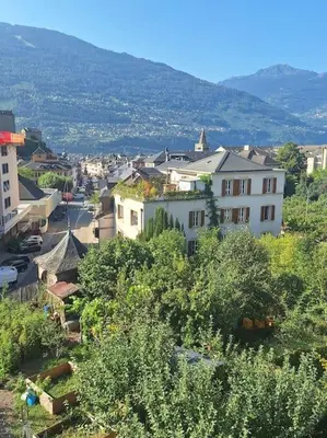 Ein allgemeiner Bergblick oder ein Berglick von der Ferienwohnung aus