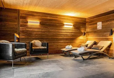 Ein Sitzbereich in der Unterkunft Chalet Halten