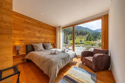 Ein allgemeiner Bergblick oder ein Berglick von der Ferienwohnung aus