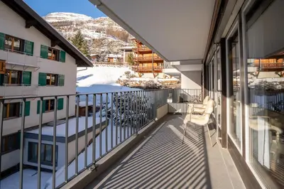 Ein allgemeiner Bergblick oder ein Berglick von der Ferienwohnung aus