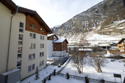 Ein allgemeiner Bergblick oder ein Berglick von der Ferienwohnung aus