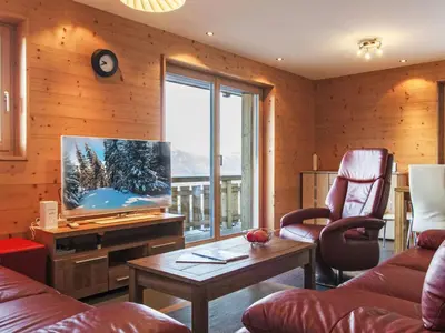 Ein Sitzbereich in der Unterkunft Apartment Moulin du Raé A2 by Interhome