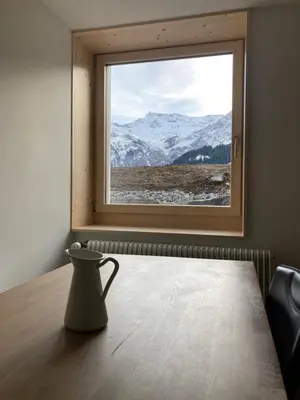 Ein allgemeiner Bergblick oder ein Berglick von der Ferienwohnung aus