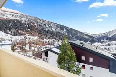 Ein allgemeiner Bergblick oder ein Berglick von der Ferienwohnung aus