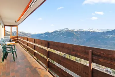Ein allgemeiner Bergblick oder ein Berglick von der Ferienwohnung aus