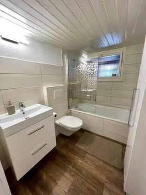 Ein Badezimmer in der Unterkunft Chalet im Wallis