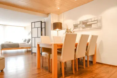 Ein Sitzbereich in der Unterkunft apartment2lakes Matten bei Interlaken