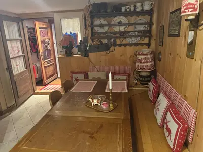 Ein Sitzbereich in der Unterkunft Chalet Schluecht