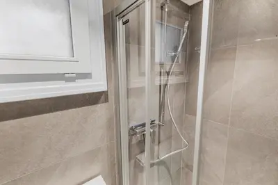 Ein Badezimmer in der Unterkunft Studio rénové avec vue sur les montagnes