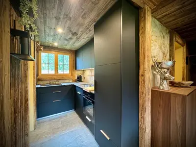 Küche/Küchenzeile in der Unterkunft Chalet Monjeri, modern und einzigartig