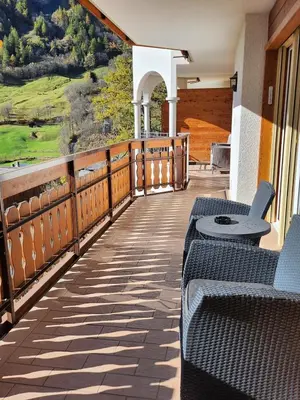 Ein Balkon oder eine Terrasse in der Unterkunft Résidence au cœur du village
