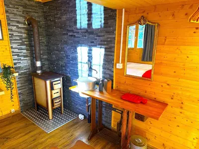 Grundriss der Unterkunft Idyllic Farm Cabin with Scenic Views and Concierge by SwissHut