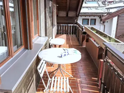 Ein Balkon oder eine Terrasse in der Unterkunft Apartment Haus Bellevue-8 by Interhome