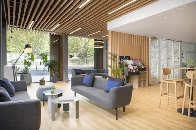 Ein Sitzbereich in der Unterkunft Holiday Inn Express & Suites Sion by IHG