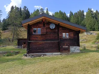 Das Gebäude in dem sich das Chalet befindet